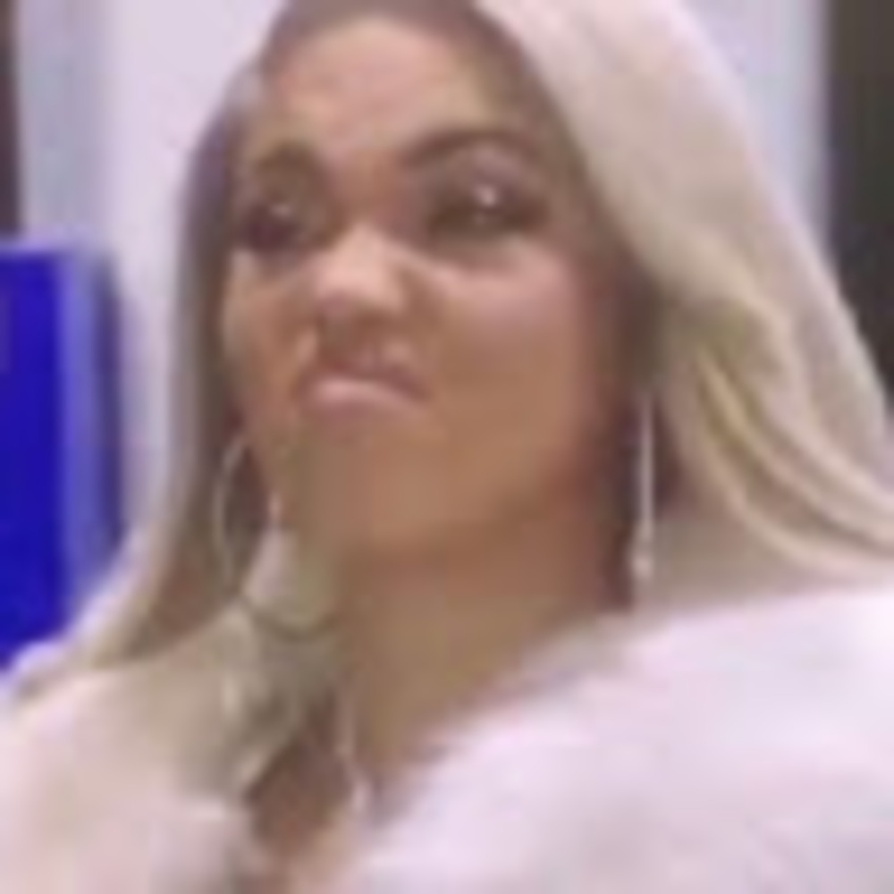 Meet your Posher, Daphne